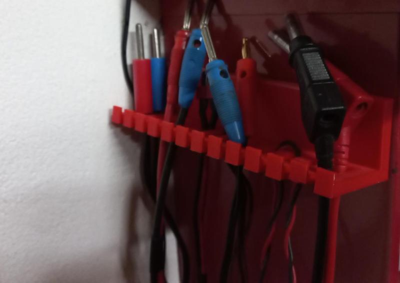 Strippenhalter/ Kabelhalter