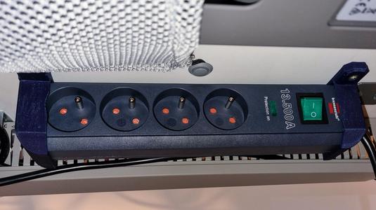 Brenenstuhl powerstrip mount