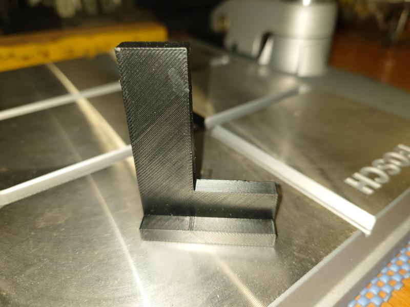 Small and thick locksmith angle