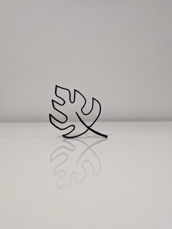 Minimalist Line Art Monstera Leaf