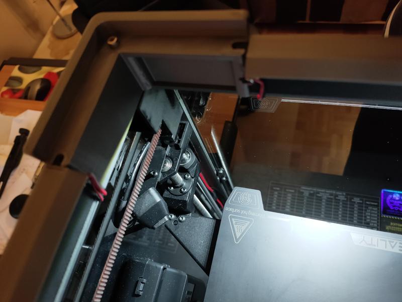 creality k1 right corner preventing the chain from banging on the chassis