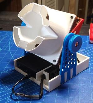 Silent and portable desk fan