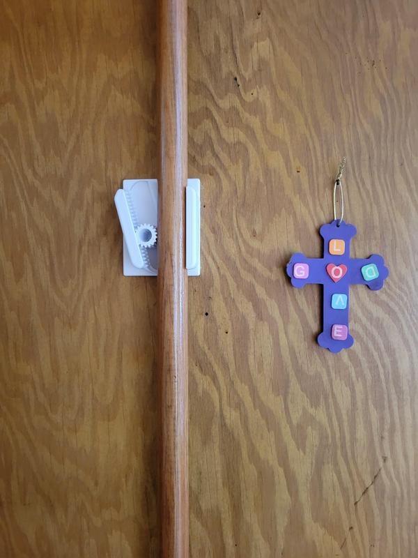 Broom Holder Extended Grooved-Base