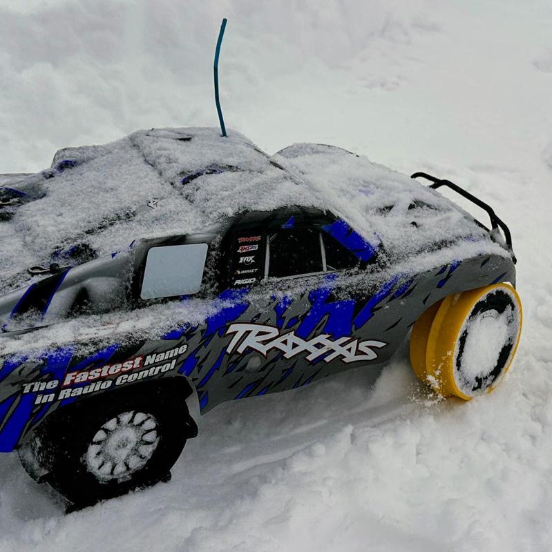 Ribbed Snow Tire Cover for Traxxas Slash 2WD