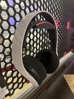 HSW PlayStation 5 PULSE Headset holder w/ USB slot