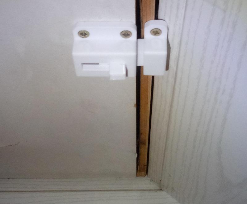 Attic folding stairs latch