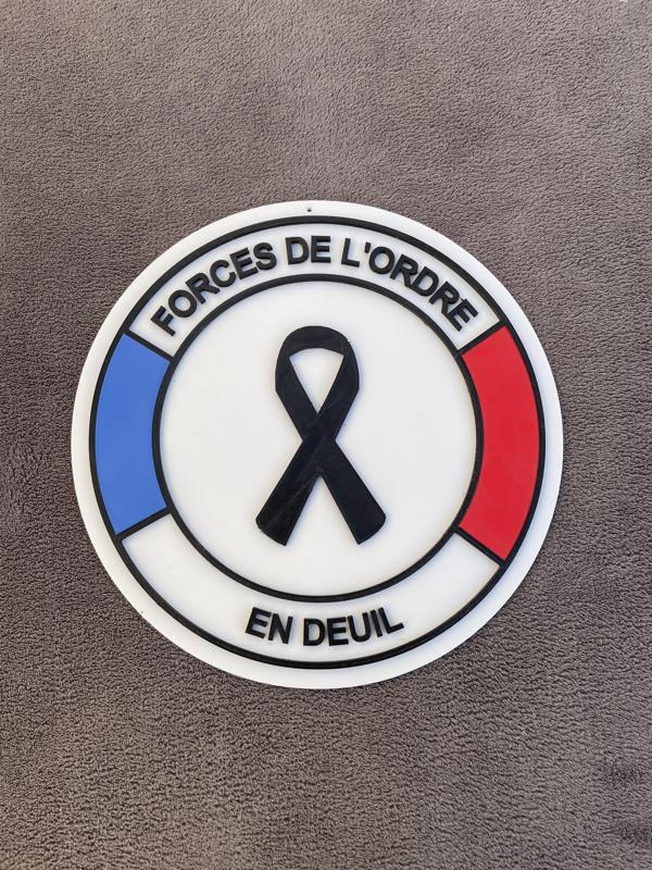 Blazon Force of order in mourning