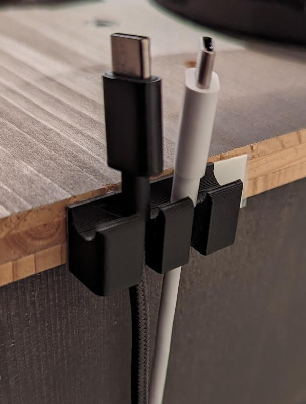 Cable holder cable organizers low filament usage different sizes USB, HDMI, DP