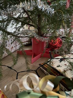 Christmas tree stand