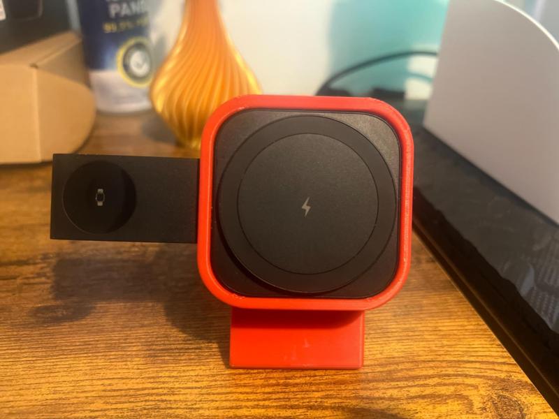 MagSafe charger stand