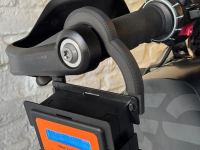 BMW / fritec Charger Holder