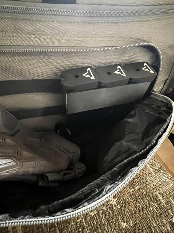 Airsoft: Simple magazine holder for glock style magazine with molle support