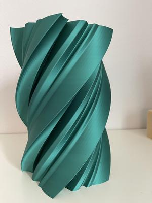 Tornado vase