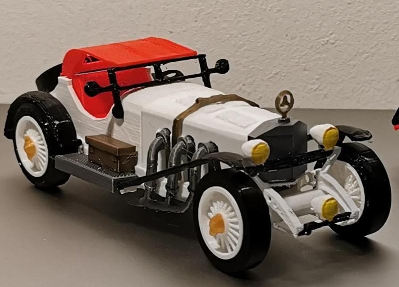 Mercedes SSK year 1929 scale 1:24 Designer Ed van der Heijden