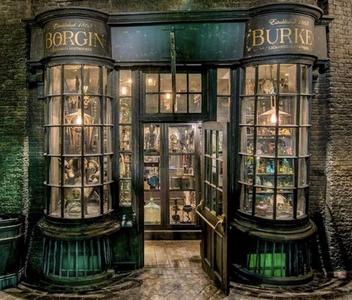 Harry Potter Borgin and Burkes Replica