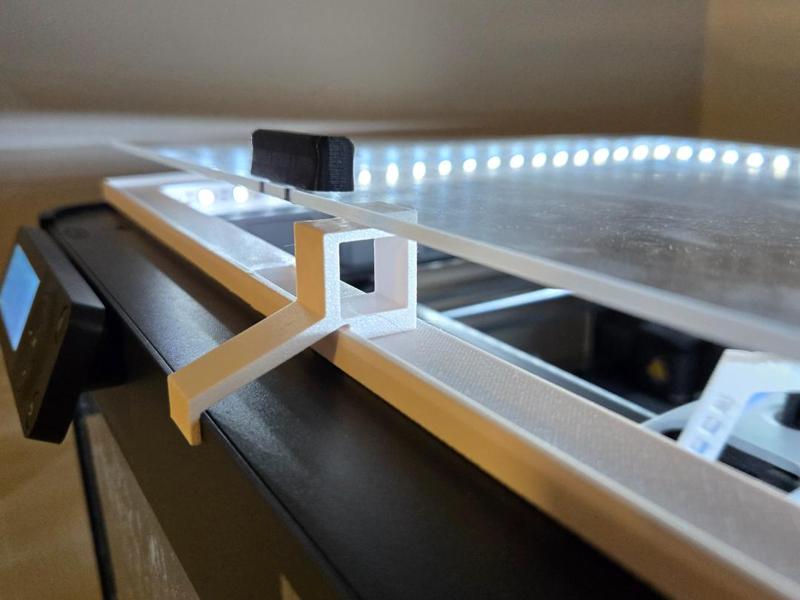 Top Glass Prop for Vision Enclosure LED Riser