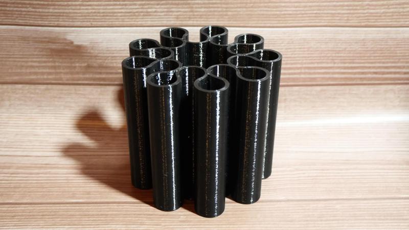 Geometric Pencil Holder - Loop