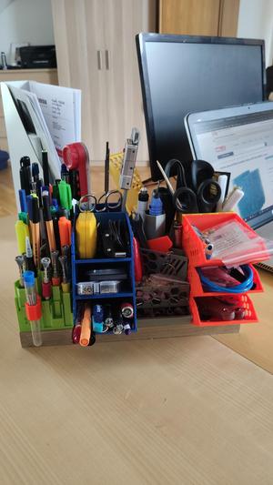 Printer's table organizer