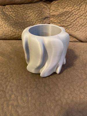 Swervy Pencil Holder