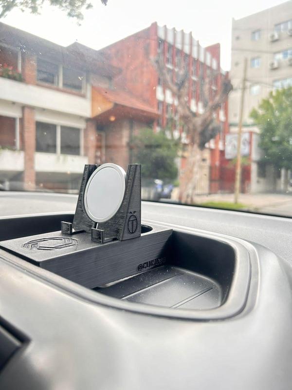 VW Amarok dashboard mobile phone holder for apple wireless charger