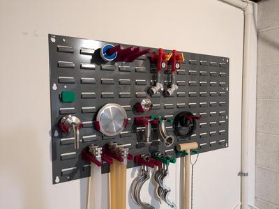 Brewery Peg Board 4" Tri-clamp cap Holder