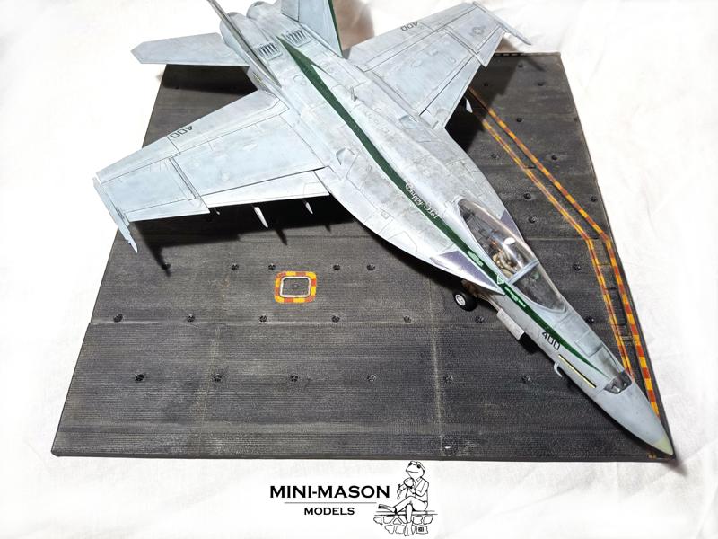 NIMITZ CLASS AIRCRAFT CARRIER DIORAMA AND DISPLAY BASE (1:48 SCALE 300MM)