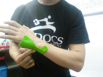 Wrist brace