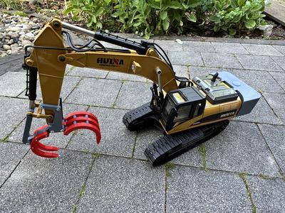 Huina 1580 / 580 (Amewi) "XXL Holzgreifer" / XXL Log grabber /