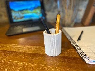 Modern Pen Holder with Ribs