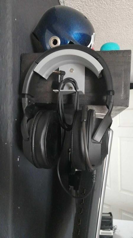 Headphone Holder