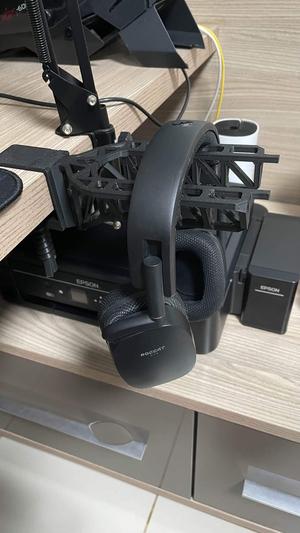 Chopsticks Headphones Holder