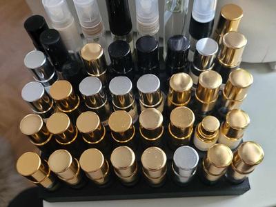 Perfume test holder.