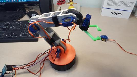 MyRoboticArm v.1