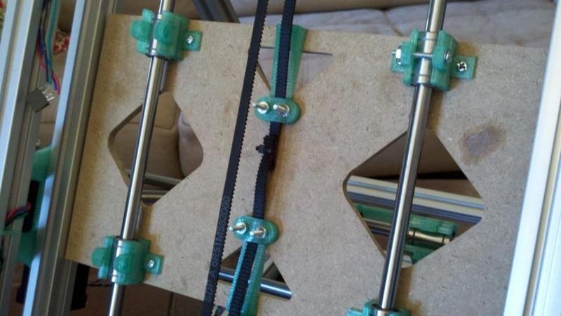 MendelMax Y Carriage Belt Clamps for Minimal Y Rod Mount
