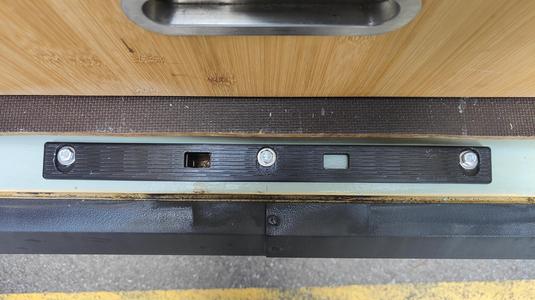 Mercedes T1 Rear Door Panel Locking Rod Holder (Top & Bottom)