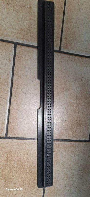 Porte a freulons pour ruche entree reduite