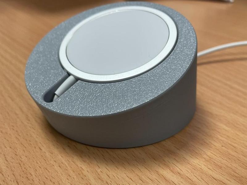 Angled Magsafe Charging Base (Integrated Design)