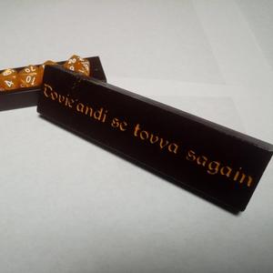 Wheel of Time Mat Cauthon dice box - dovie'andi se tovya sagain