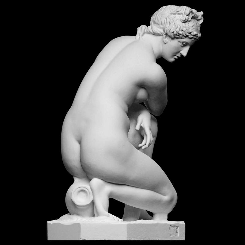 Crouching Venus