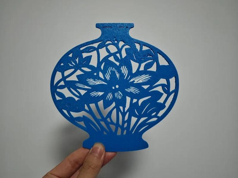 Paper-cut Blue and White Porcelain