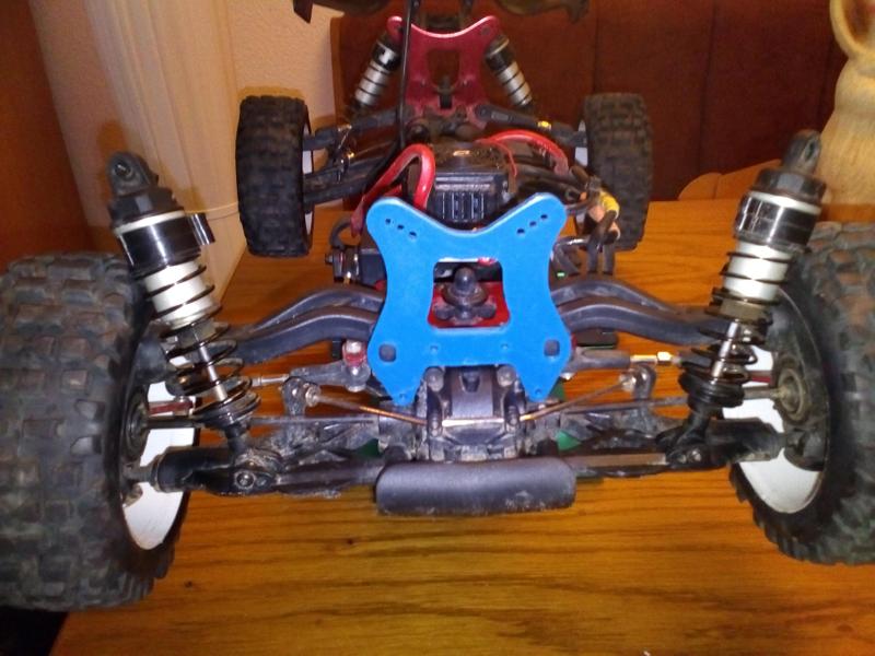 Sworkz Front Shock Tower FOX8e,S350 BX1/BR1