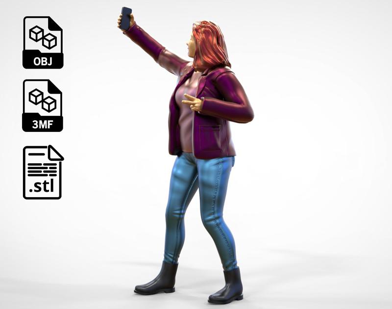 N5 Tourist on Ship with phone Camera taking selfie