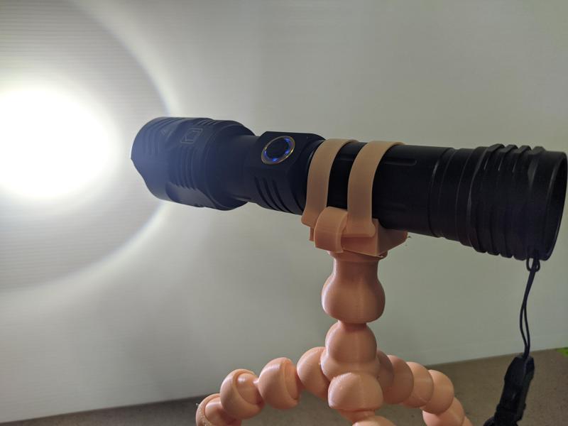 Flexible flashlight holder 28-33 mm for tripod