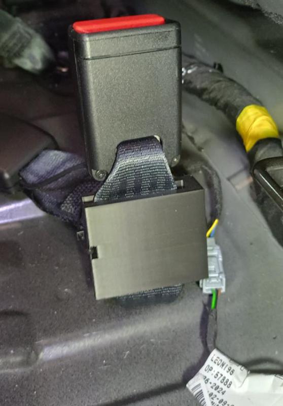 Dacia Duster III 3 Seatbelt Buckle Holders for Rear Seat