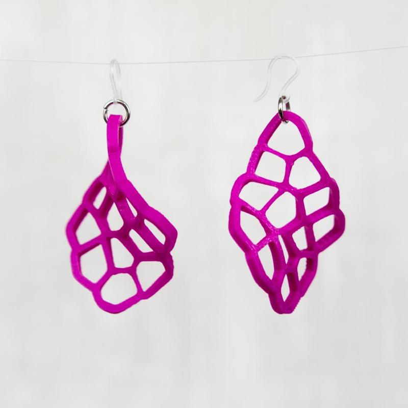Twisty voronoi earrings