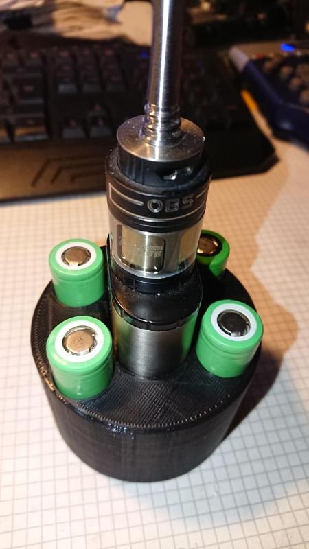 Eleaf Invoke beverage holder for 80 mm bottles