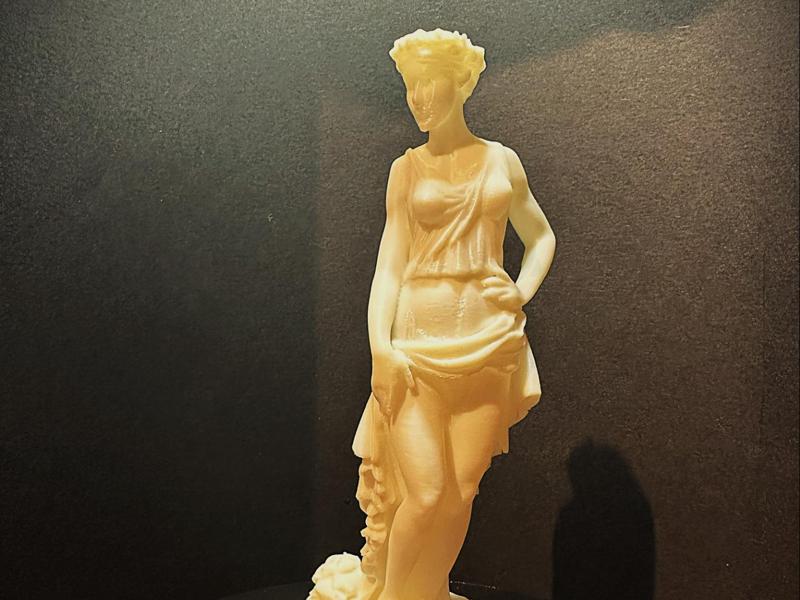 Minimalist Sculpture Woman II