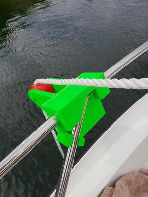 Nordkapp Enduro 805 bow anchor roller