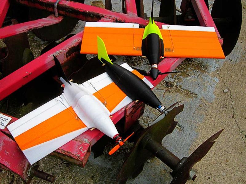 3 hybrid planks, RC airplanes.