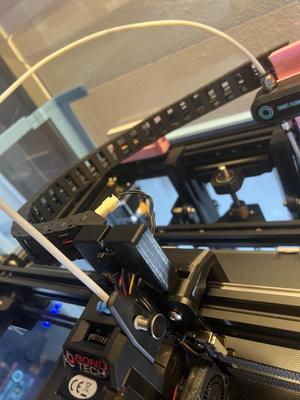 X Linear Rail Carriage with Aliexpress Drag Chain 20x10 R18 Attachment
